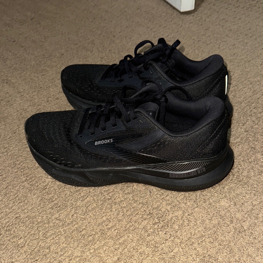 Brooks Men's All-Black Athletic Shoes